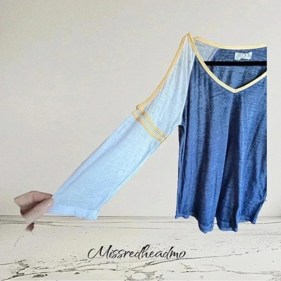 ~24/7~ T-Shirt -Small - Picture 4 of 4